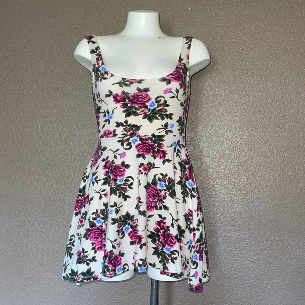 Sparkle & fade floral dress size small